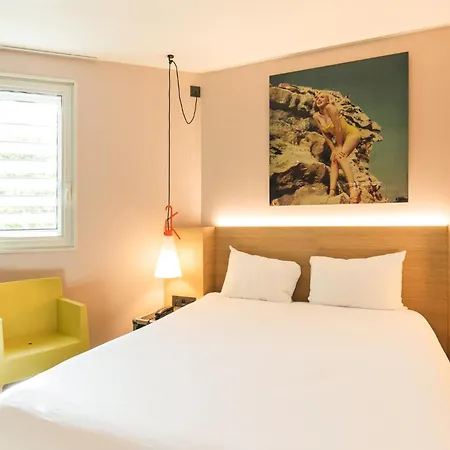 Hotel Ibis Styles Lyon Centre Confluence Exterior foto