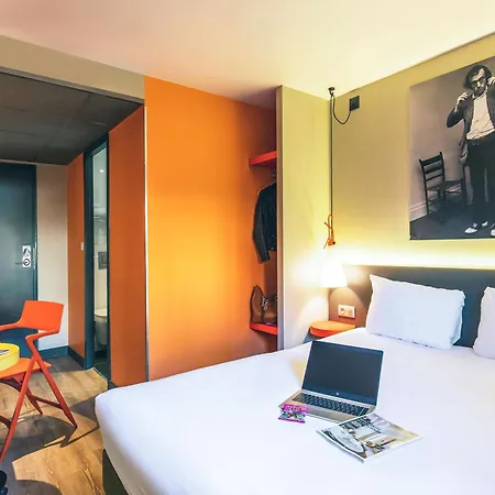 Ibis Styles Lyon Centre Confluence Hotel Exterior photo